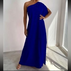 One shoulder split thigh maxi dress